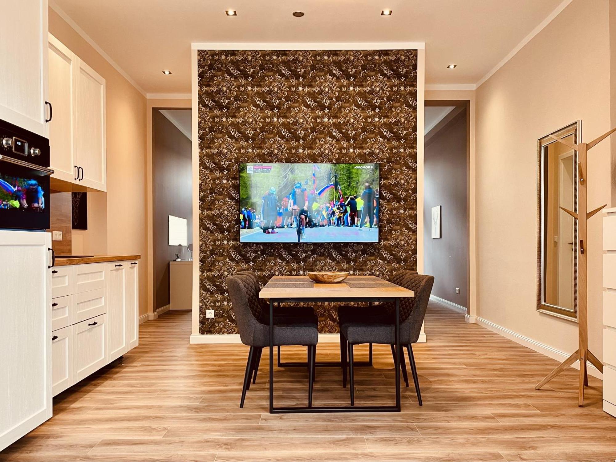 Casa Rehse I Loft-Apartment I Kostenlos Parken & Wlan I Self-Check-In I Oepnv I 65Zoll-Tv Erfurt Luaran gambar